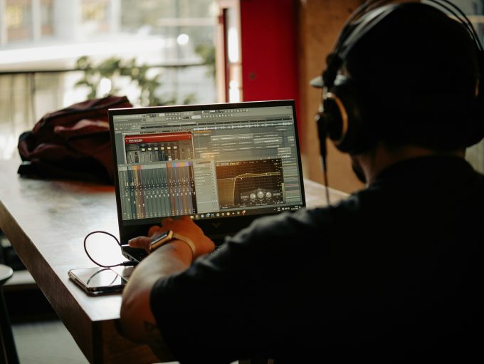 gustavo alejandro espinosa reyes TJgBs6hotHM unsplash - HelloTech Africa